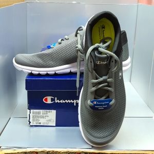 BNWT Champion's Running Mens shoes Gray